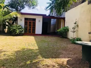 Ratmalana Land with House
