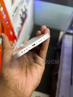 Apple iPhone 13 (Used)
