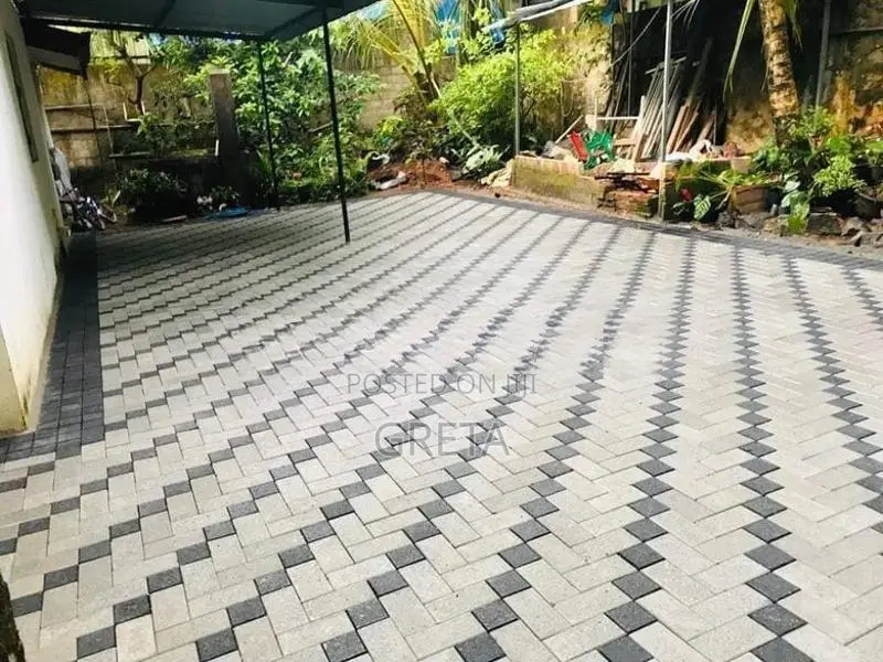 Malaysian Grass Laying