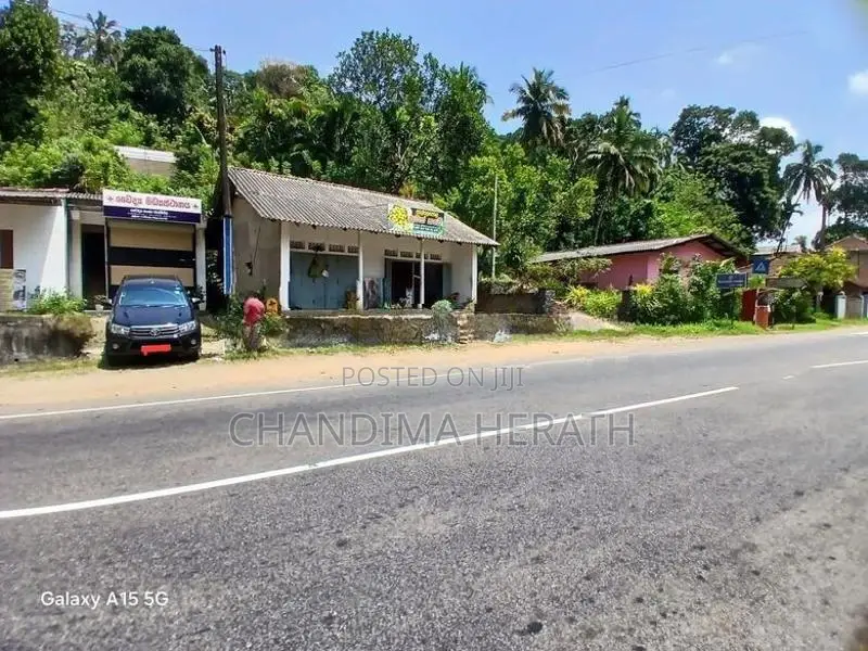 Commercial Building for Sale in Balangoda