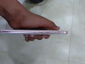 Apple iPhone 8 (Used)