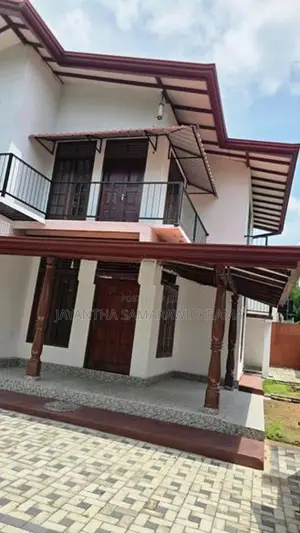 Twin House for Sale in Athurugiriya | 10 Perches 5 Bedrooms