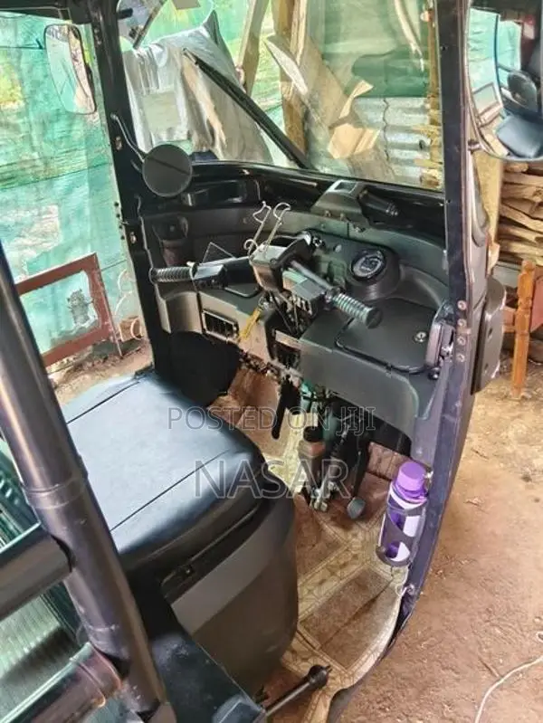 Bajaj RE 2014