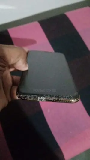 Apple iPhone XS (Used)