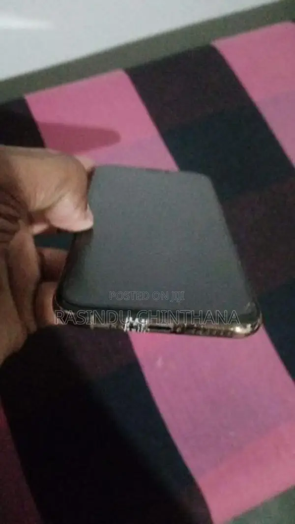 Apple iPhone XS (Used)