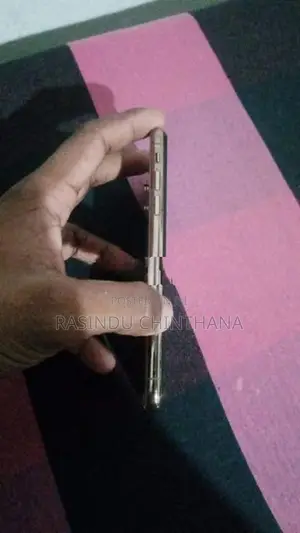 Apple iPhone XS (Used)