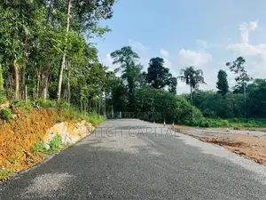 Hadapangoda මාවක් ඔයට මුහුණලා විකිණීමට අගනා බිම් කොටස් කිපයක්