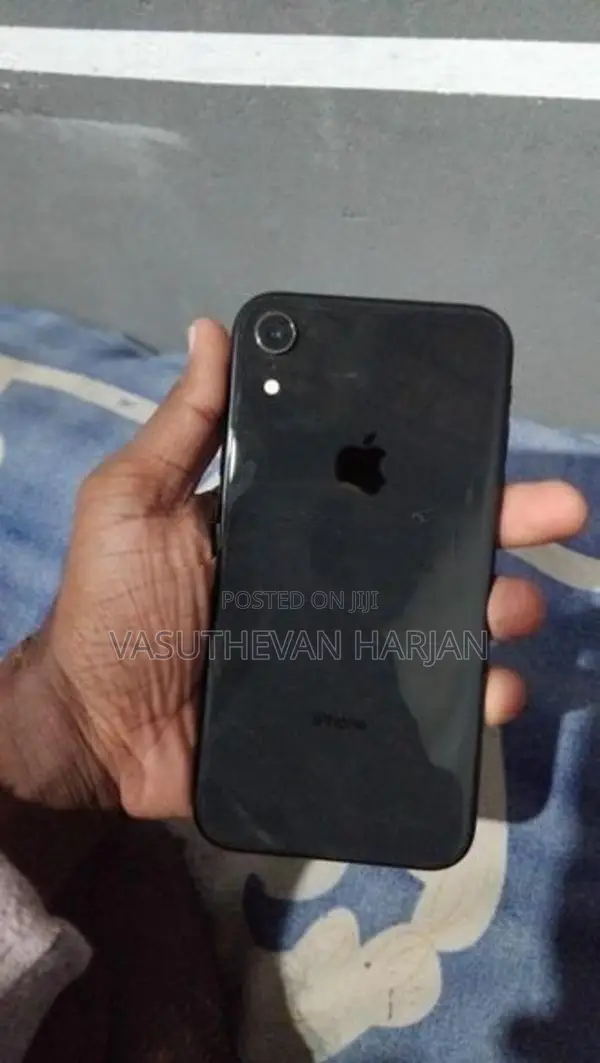 Apple iPhone XR (Used)