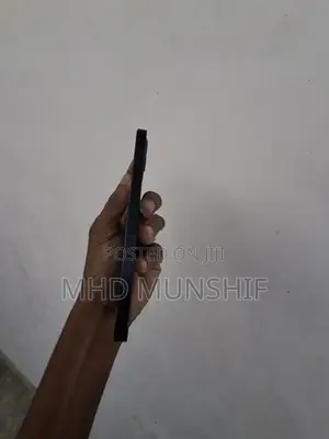Apple iPhone 12 (Used)