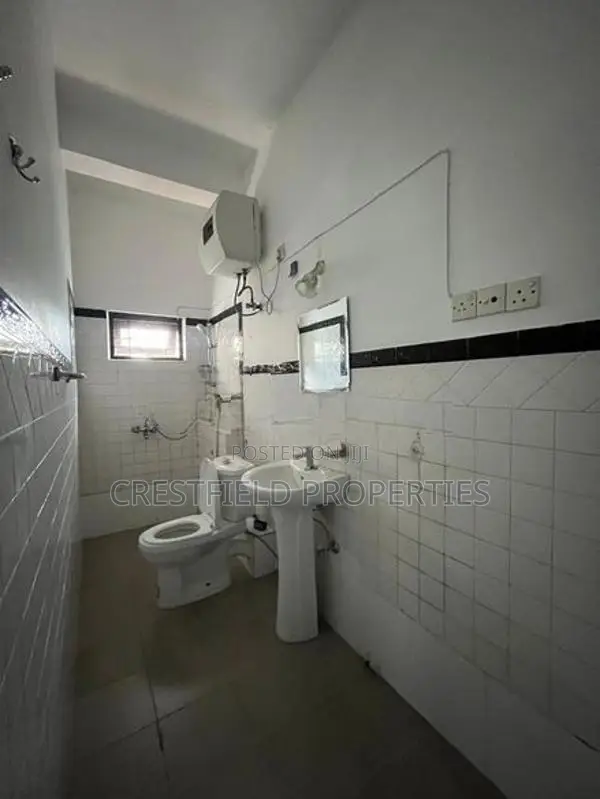 Spacious 5 Bedroom House for Rent at Havelock Town, Colombo 05