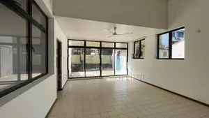 Spacious 3 Bedroom House for Rent at Colombo 07