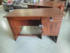 New 4*2 Ft Melamine Office Table