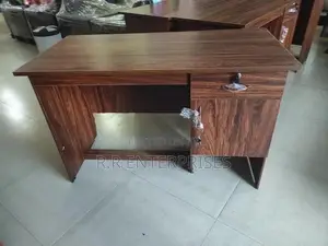 New 4*2 Ft Melamine Office Table