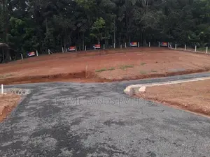 අලව්ව දුම්රියපොළට අසන්නයෙන් ඉඩමක් විකිණීමට
