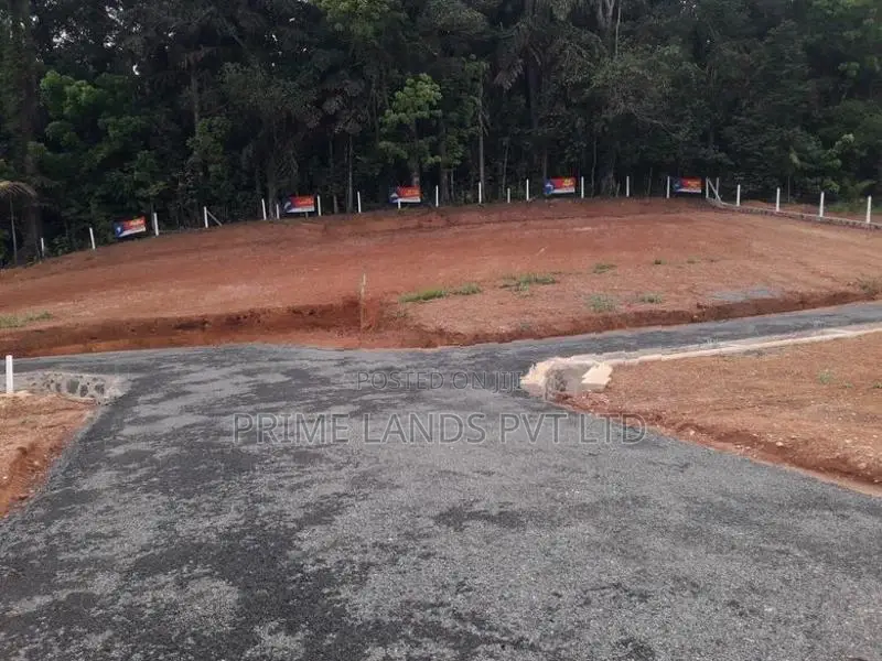 අලව්ව දුම්රියපොළට අසන්නයෙන් ඉඩමක් විකිණීමට