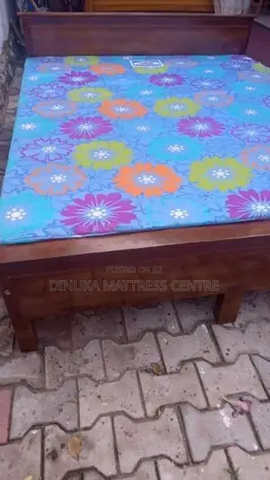 6ft ×5ft Bed
