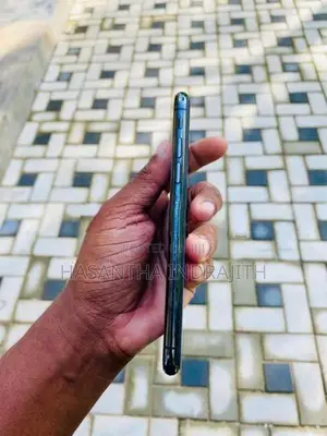 Apple iPhone XS 256GB (Used)