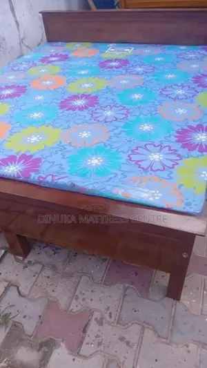 6ft ×5ft Bed