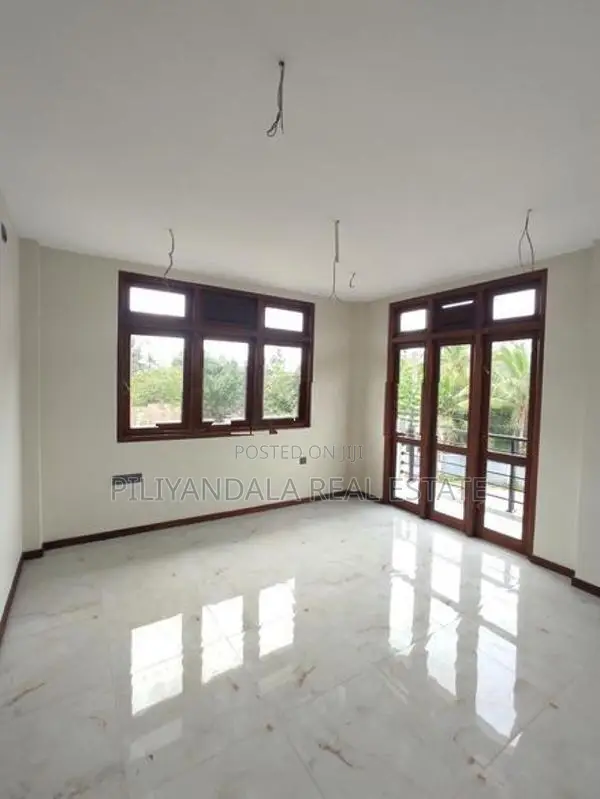 Bypass Road Close Kesbewa Town 3 Storey House for Sale