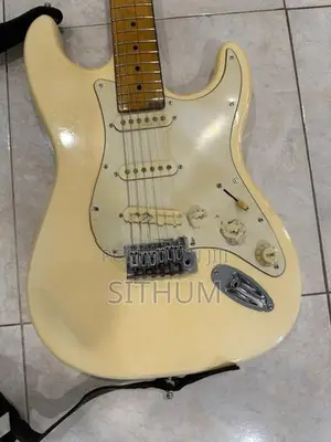 Guitar Fender Stratocaster California Series (Corona, California).