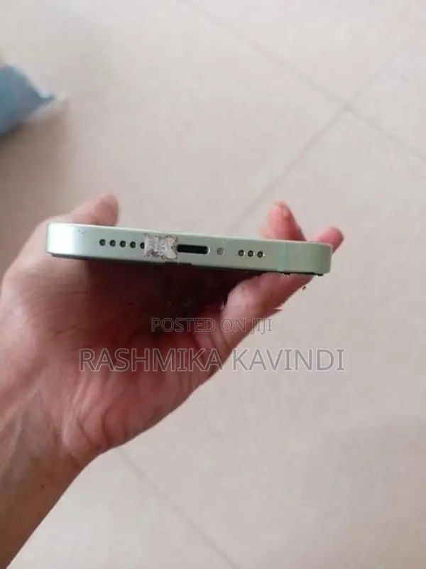 Apple iPhone 12 (Used)
