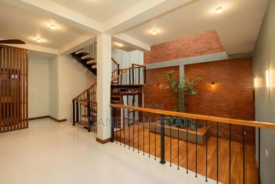 Luxury Mondan House Sale in Battaramulla