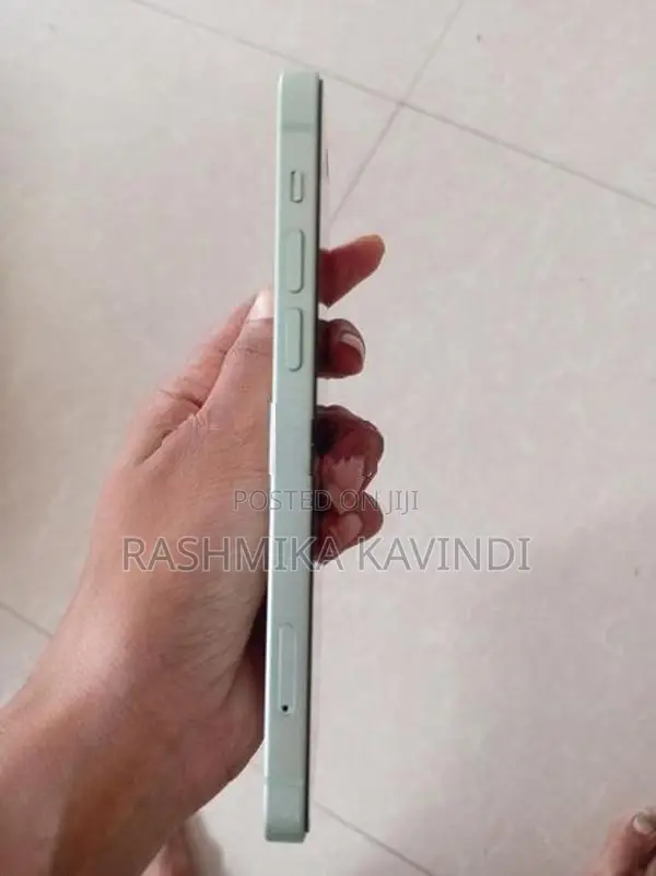 Apple iPhone 12 (Used)