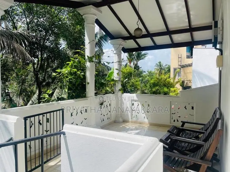 Fully Furnished Upstairs Apartment for Rent - Pannipitiya
