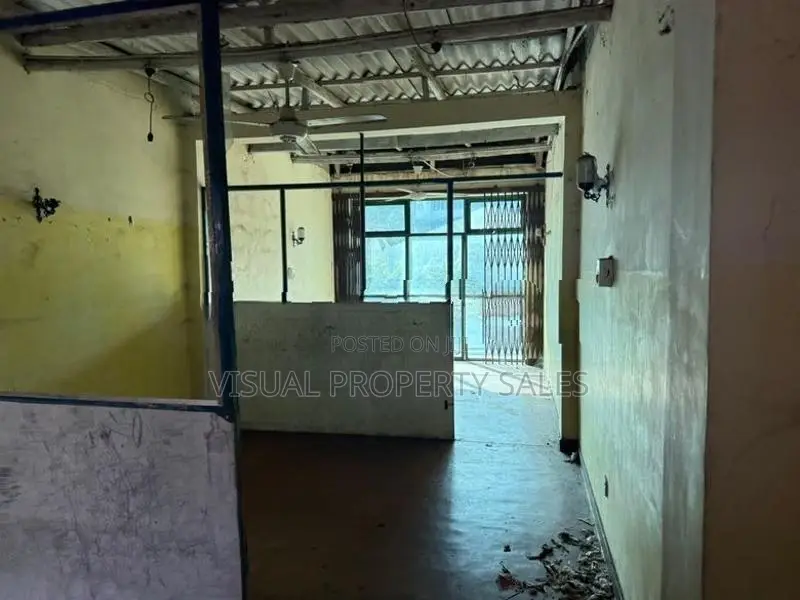 Building for Rent Peradeniya Road