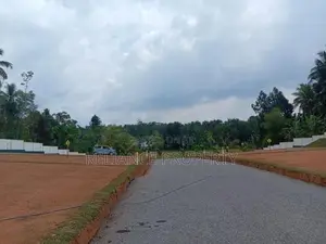 Kottawa අගනා ඉඩම් කොටස්