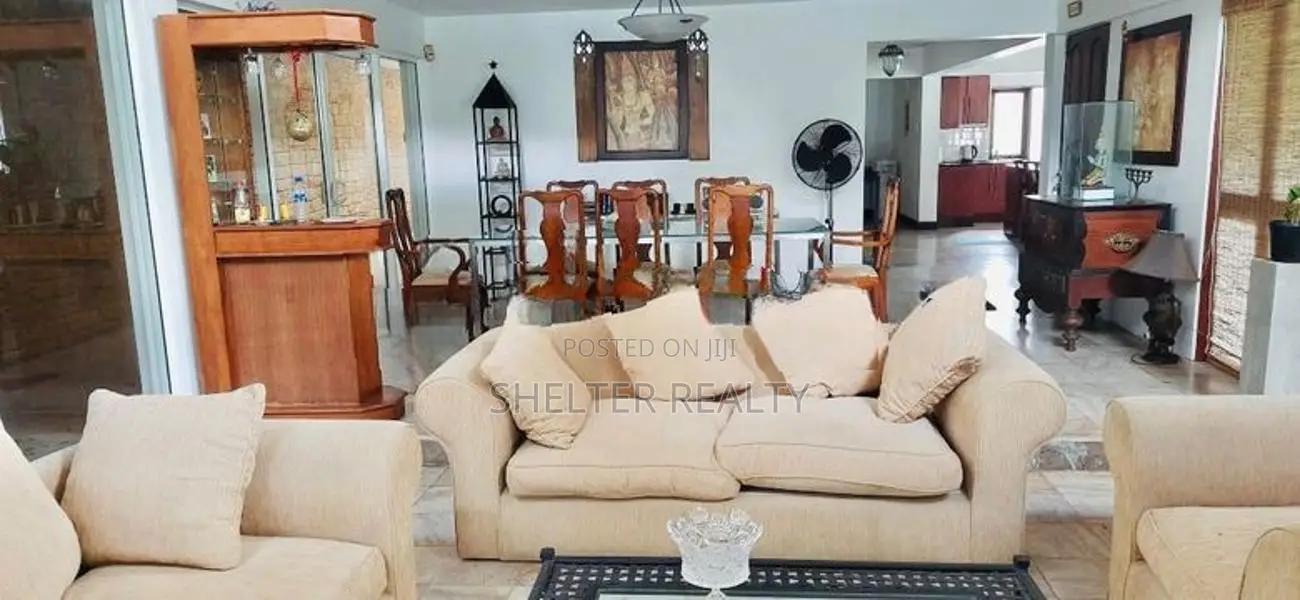 Luxury 4 Bedroom Villa Type House for Rent in Pitakotte