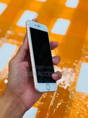 Apple iPhone 8 (Used)