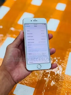 Apple iPhone 8 (Used)
