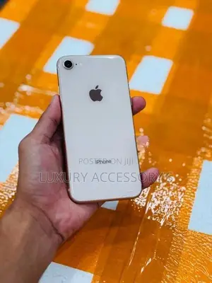 Apple iPhone 8 (Used)