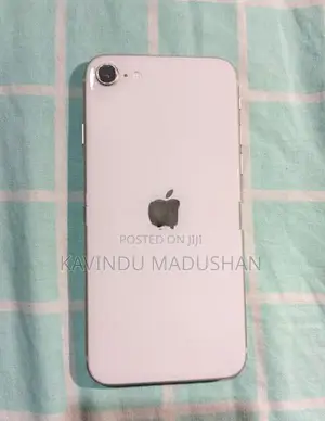 Apple iPhone SE 2 Starlight (Used)