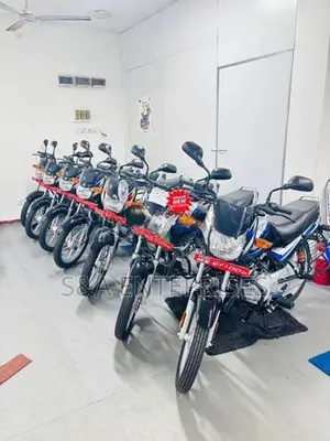 Bajaj CT100 2026