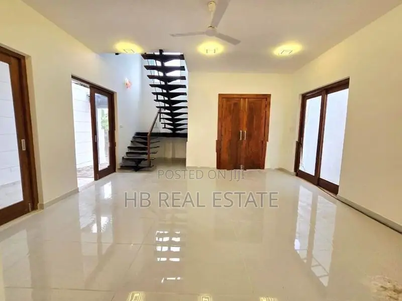 Architecture Designed Super Luxury Three Story House-piliyandala