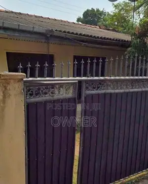 Land with House for Sale in Makuluduwa Piliyandala