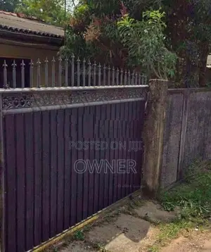 Land with House for Sale in Makuluduwa Piliyandala