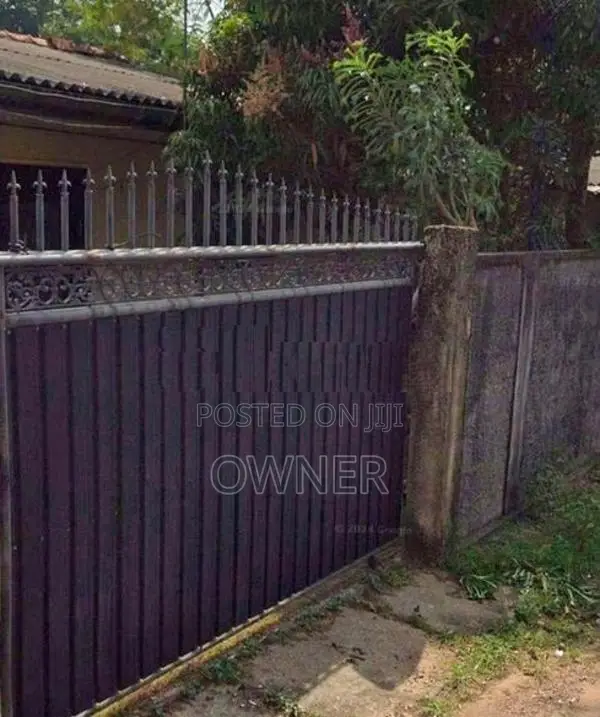 Land with House for Sale in Makuluduwa Piliyandala