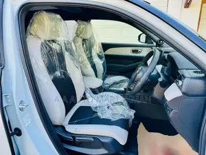 Honda Vezel Z Play 4way 10sp B/N 2026