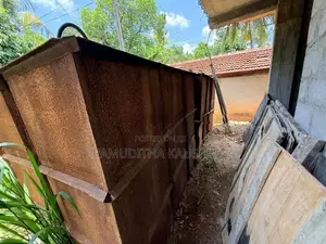 Heavy Duty Iron Box