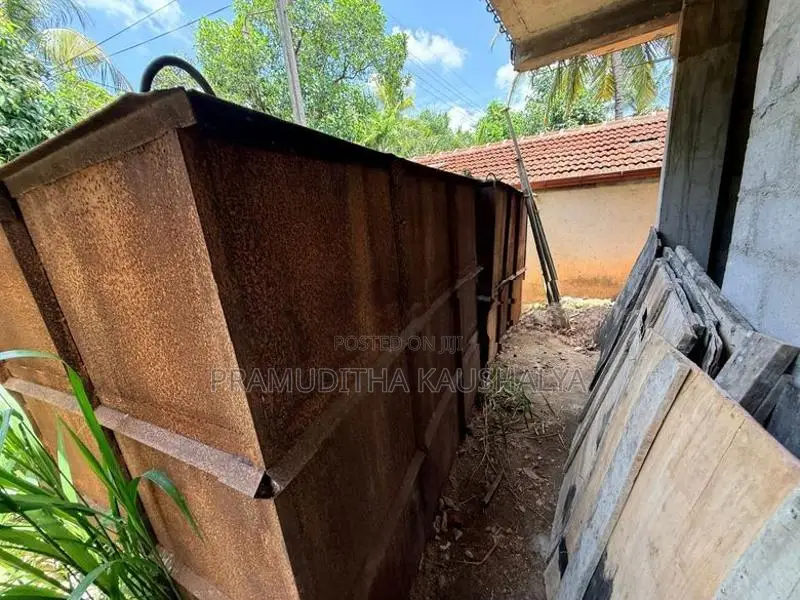 Heavy Duty Iron Box