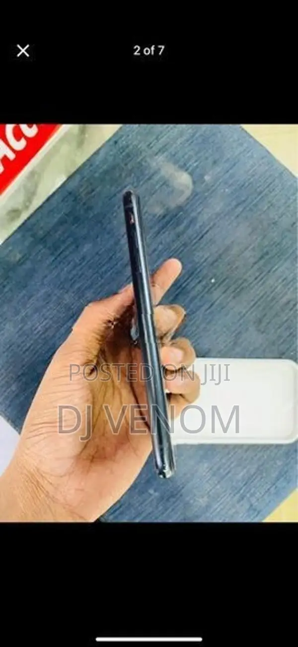 Apple iPhone XR black (Used)