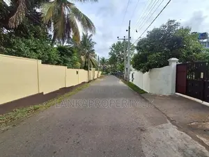 Valuable Residential Land for Sale at Yakkala