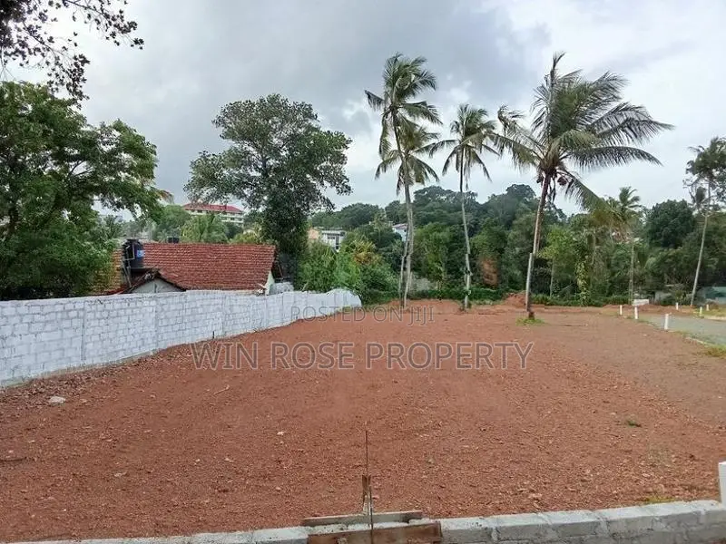 Land for Sale in Kandana Town