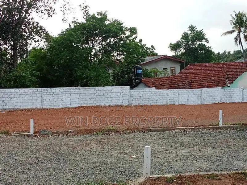 Land for Sale in Kandana Town