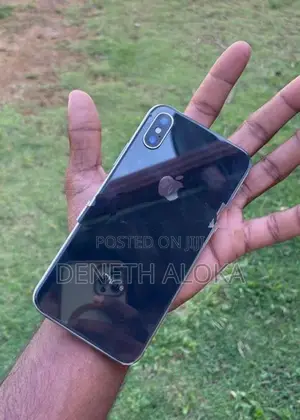 Apple iPhone X (Used)