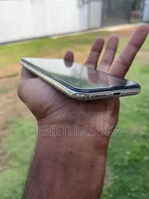 Apple iPhone X (Used)