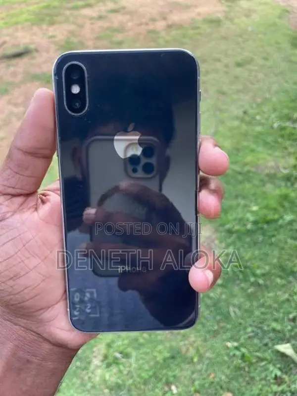Apple iPhone X (Used)